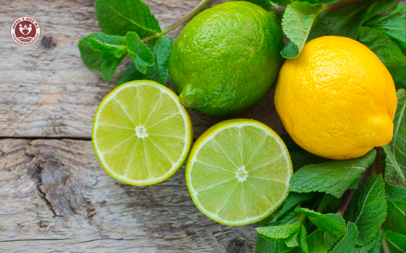 Chanh giàu vitamin C giúp tăng cường sản sinh collagen