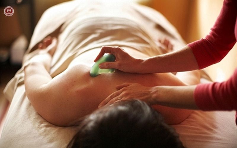 4. Ai không nên cạo gió?