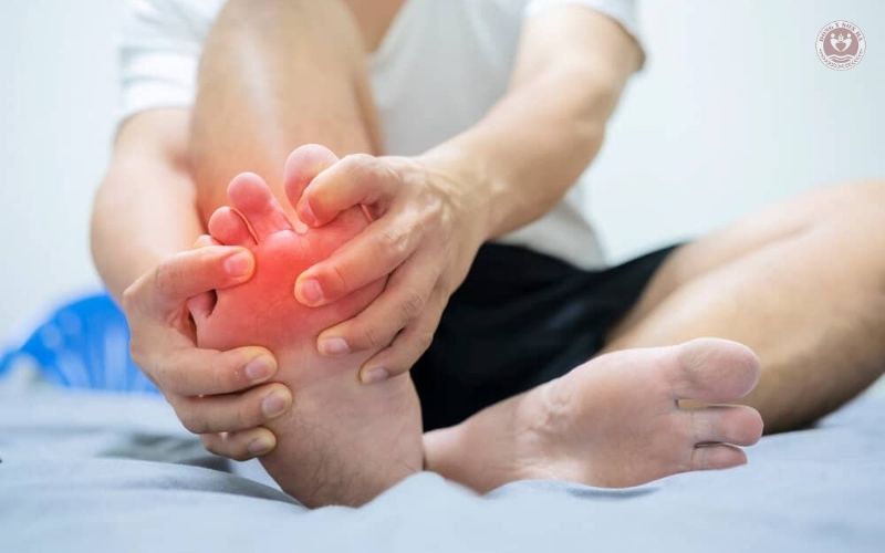 2. Nguyên nhân và dấu hiệu bệnh gút