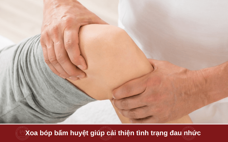 Bấm huyệt hỗ trợ giảm đau do tràn dịch khớp gối